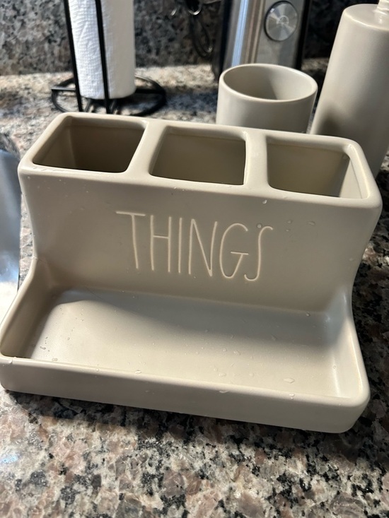 Rae Dunn 3-Piece Bathroom Vanity Set - “SOAP”, RINSE”, & “THINGS” Tray - Picture 9 of 14